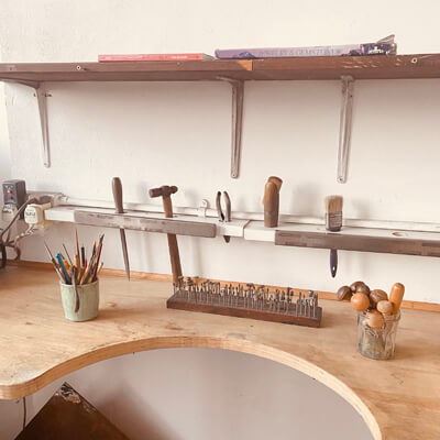 Bench space available in shared London studio - £300pm inc bills