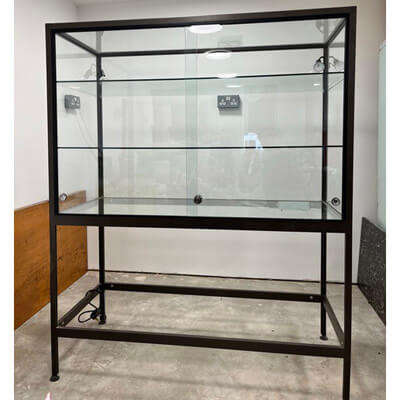 Free standing lockable showcase for sale