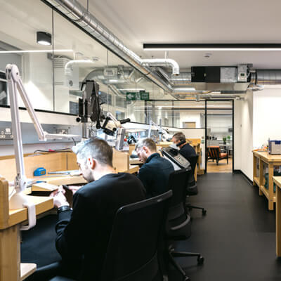 3 Benches for Rent in Holborn (5 minute walk to Hatton Garden)